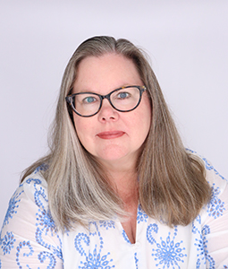 Jennifer Howell headshot