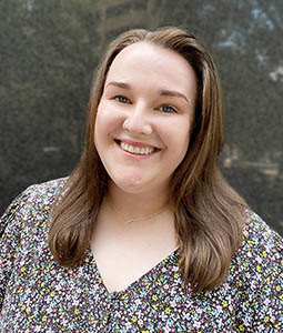 Headshot of Hannah Peak