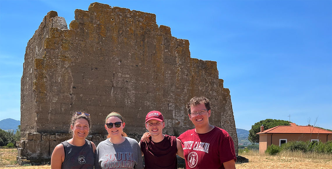 Prof. Wright with students in Italy