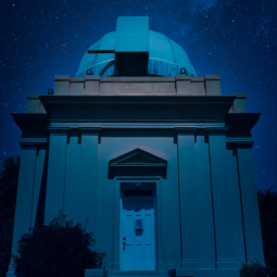 melton at night with dark sky and stars