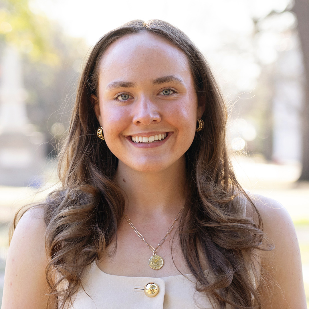 Erin Helsel headshot