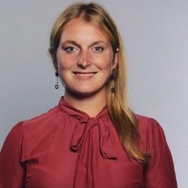 Business professional headshot of international student and tennis player, Silvia Chinellato.